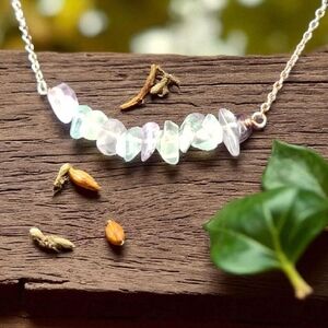 Natural fluorite stone chip necklace